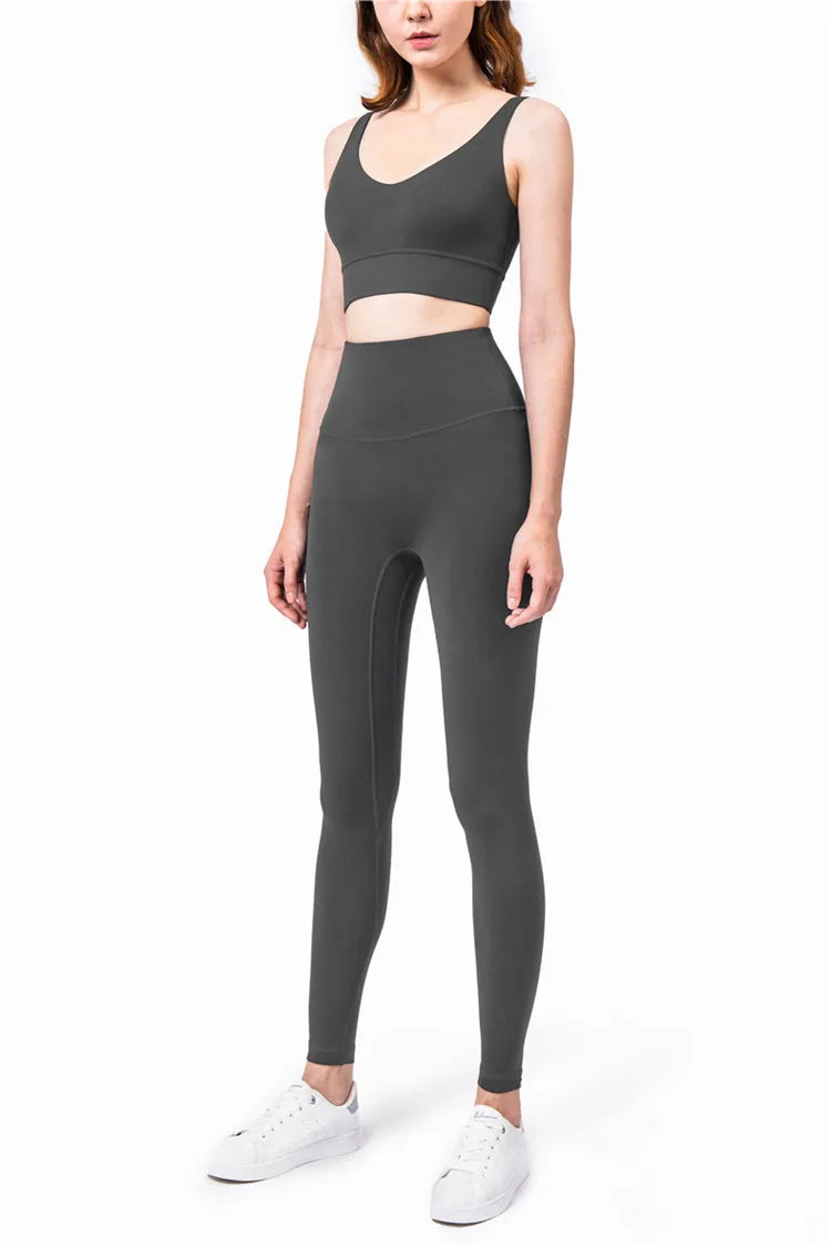 Mermaid Curve Women's Yoga sets  wide straps and deep V neckline Sports bra +High waist wide belt leggings Women's Pilates suit